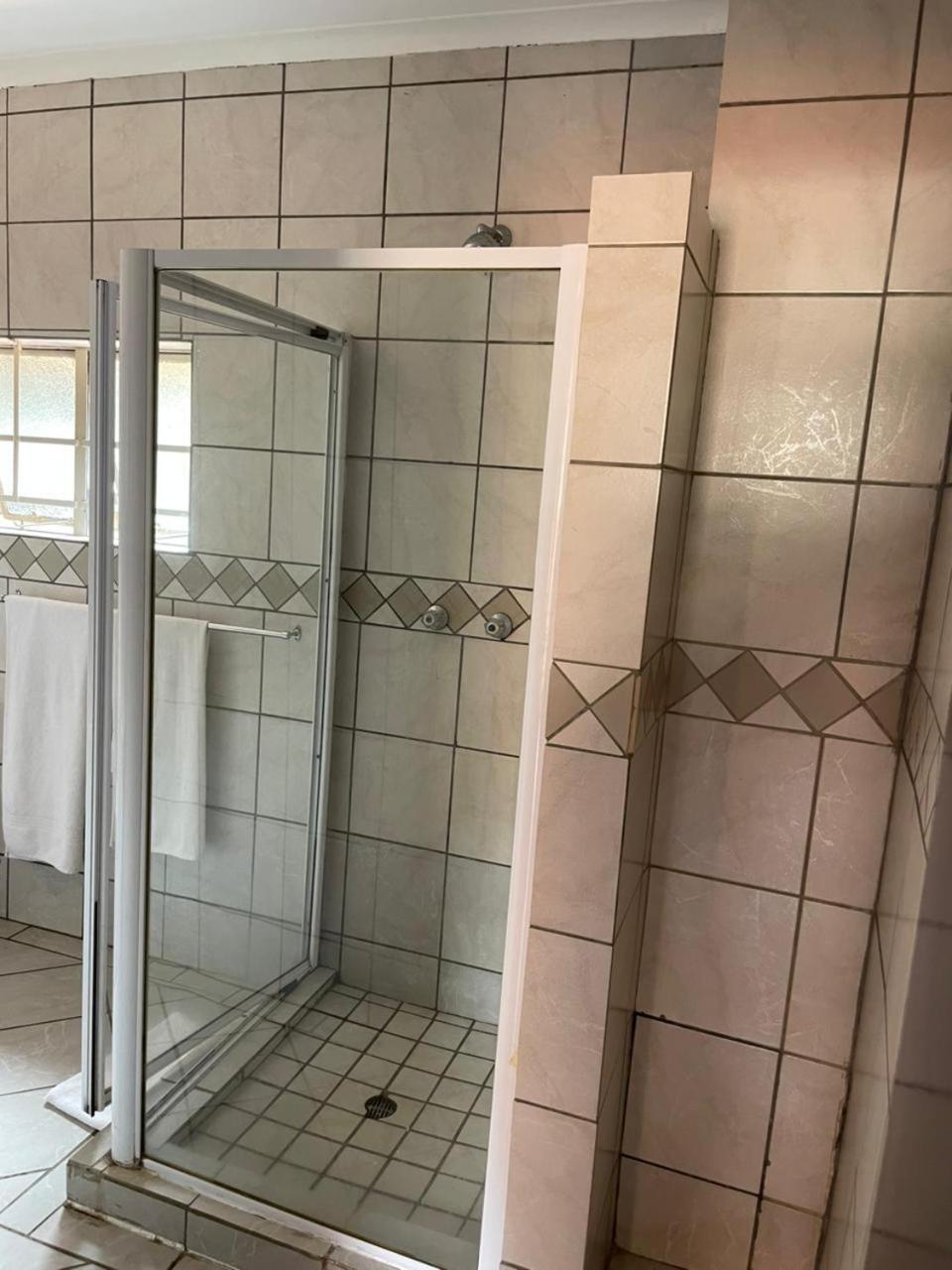 野生桃子酒店 Pretoria-Noord 外观 照片
